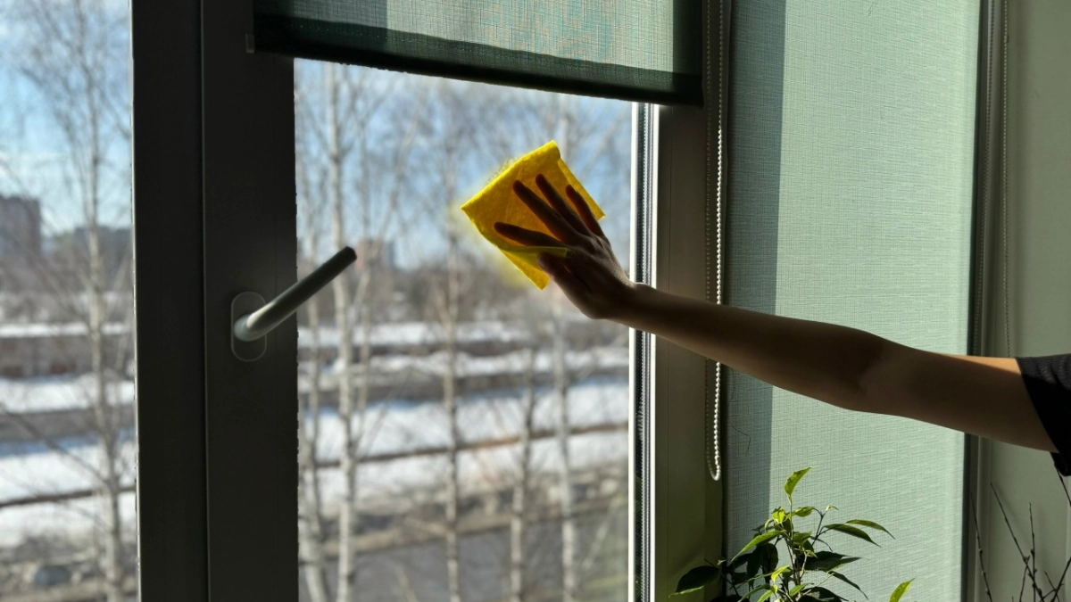 Избавляюсь от пыли с помощью пакета: метод уборки «сухое сухим», который держат в секрете клинеры