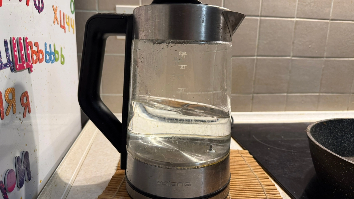 Больше не чищу чайник содой или уксусом - они только все портят: нашла неожиданную альтернативу - работает отлично