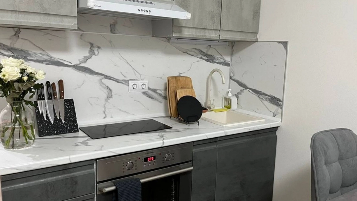 Покупать новый гарнитур на кухню уже не модно: ушлые хозяева нашли классную альтернативу - практично и дешево