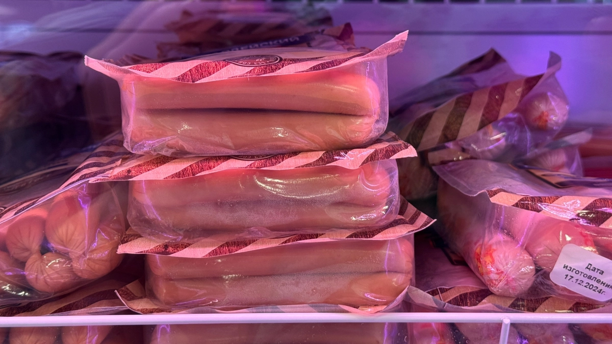 Просто заливаю сосиски кефиром и в духовку: готовлю уже 10 лет вместо пирожков — получается сытно, быстро и без возни с тестом