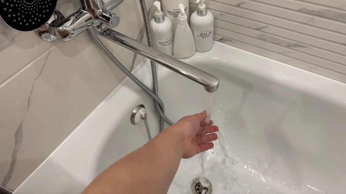 Как отмыть ванную за 20 минут: простой порядок, который избавит от лишних усилий