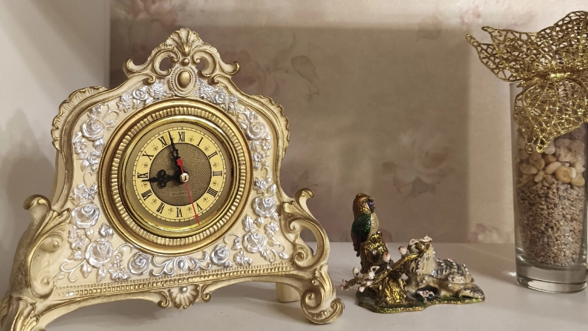 Выбросите немедленно! 8 вещей, из-за которых дом выглядит захламлённым — и вы их точно храните