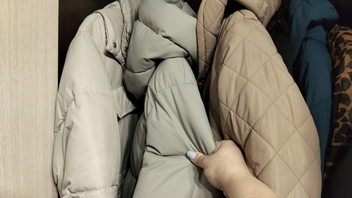 Как постирать куртку в машинке и не испортить ее: полезная инструкция и советы, которые спасут вашу любимую вещь 