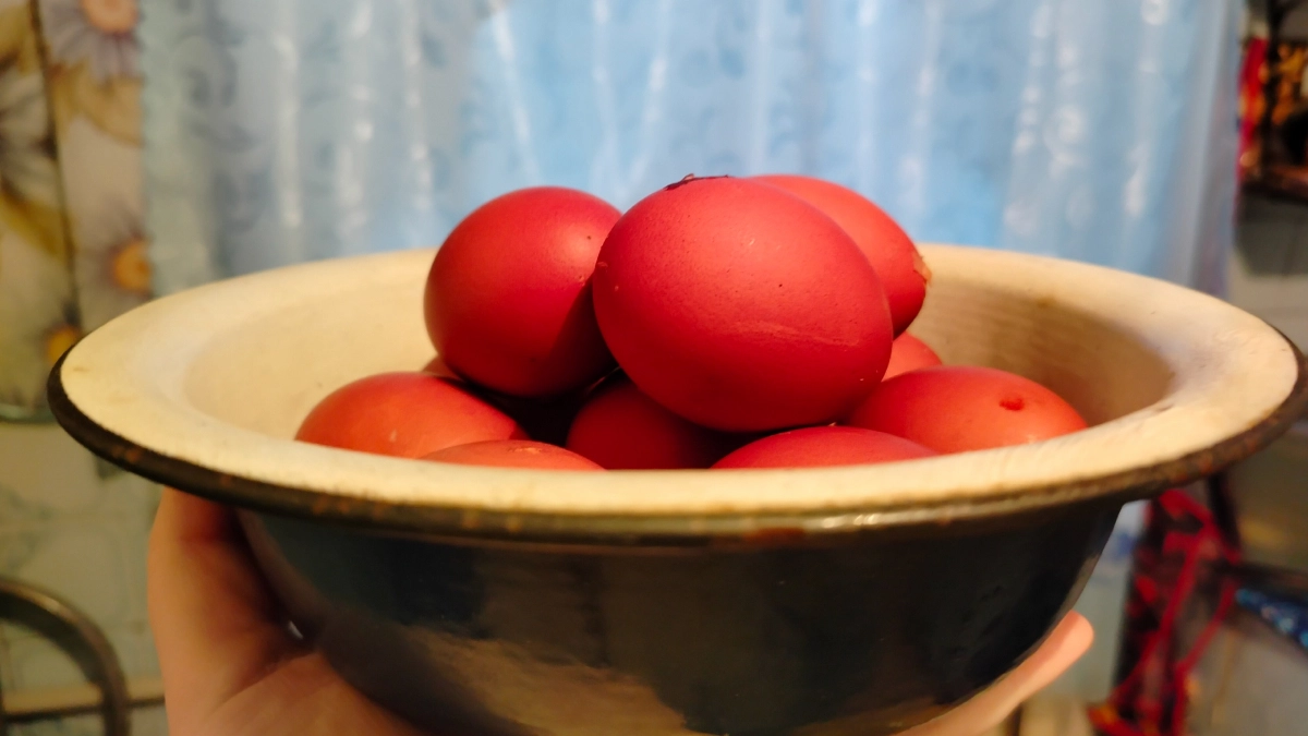 Пасха на носу: 10 натуральных красителей для яиц, которые есть на кухне - и никакой химии не нужно