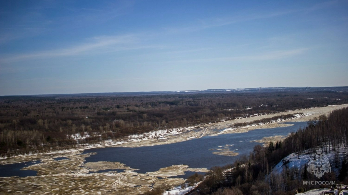 В Кировской области реки начали освобождаться ото льда