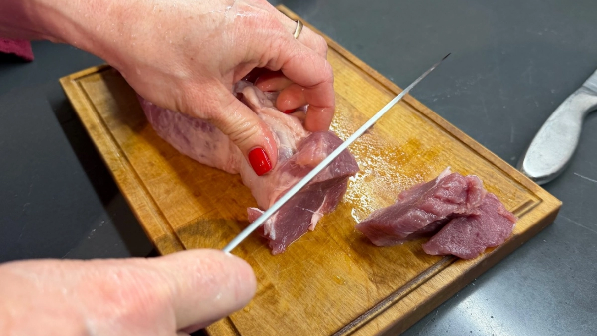 Не при комнатной температуре: как на самом деле надо размораживать мясо - запомните раз и на всю жизнь