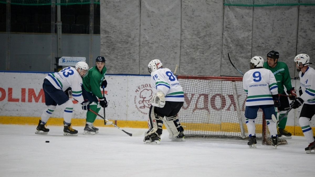 В Кирово-Чепецке прошел Чемпионат Группы "Уралхим" по хоккею