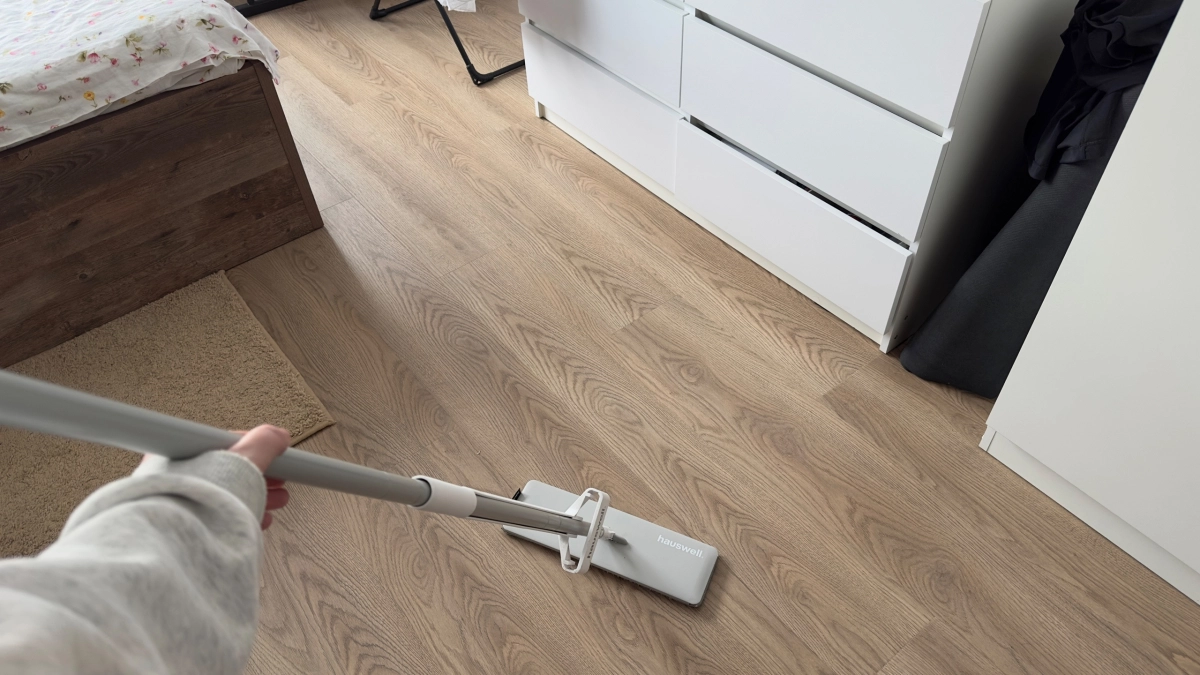 Линолеум стал матовым и «грязным» на вид хотя вы его моете: причина, о которой мало кто знает