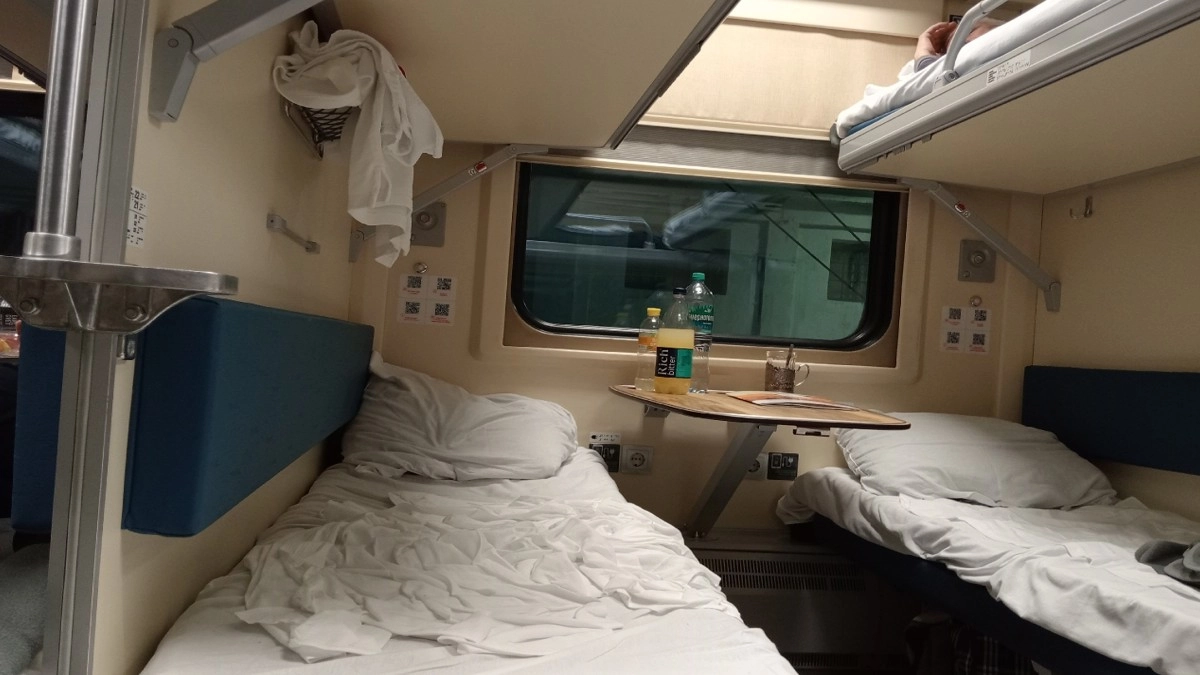 Места в поезде, о которых молчат кассиры: где сидеть, чтобы не пожалеть о билете уже через час после отправления