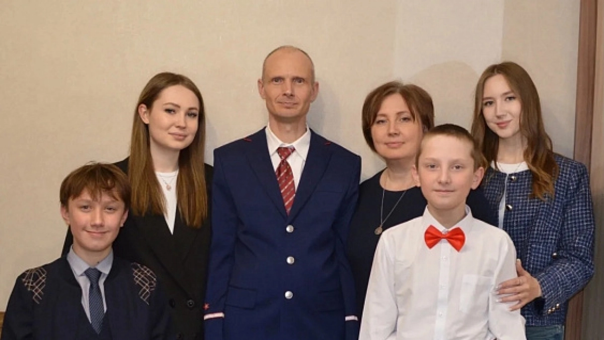 Президент РФ удостоил семью из Кировской области орденом "Родительская слава"