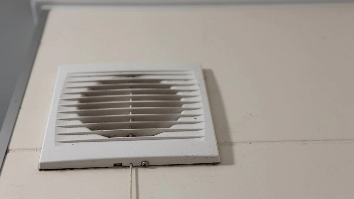 Уксус и сода - это уже прошлый век: вот чем реально отмыть вентиляционную решётку