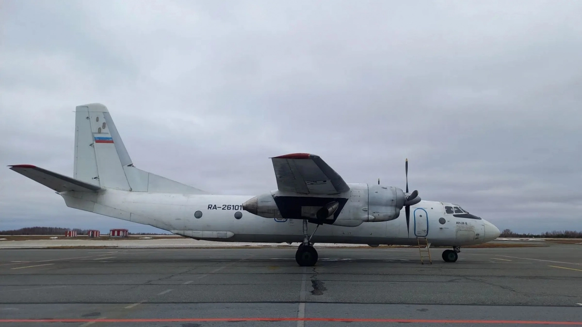 В Кирове совершил посадку транспортный самолет Ан-26