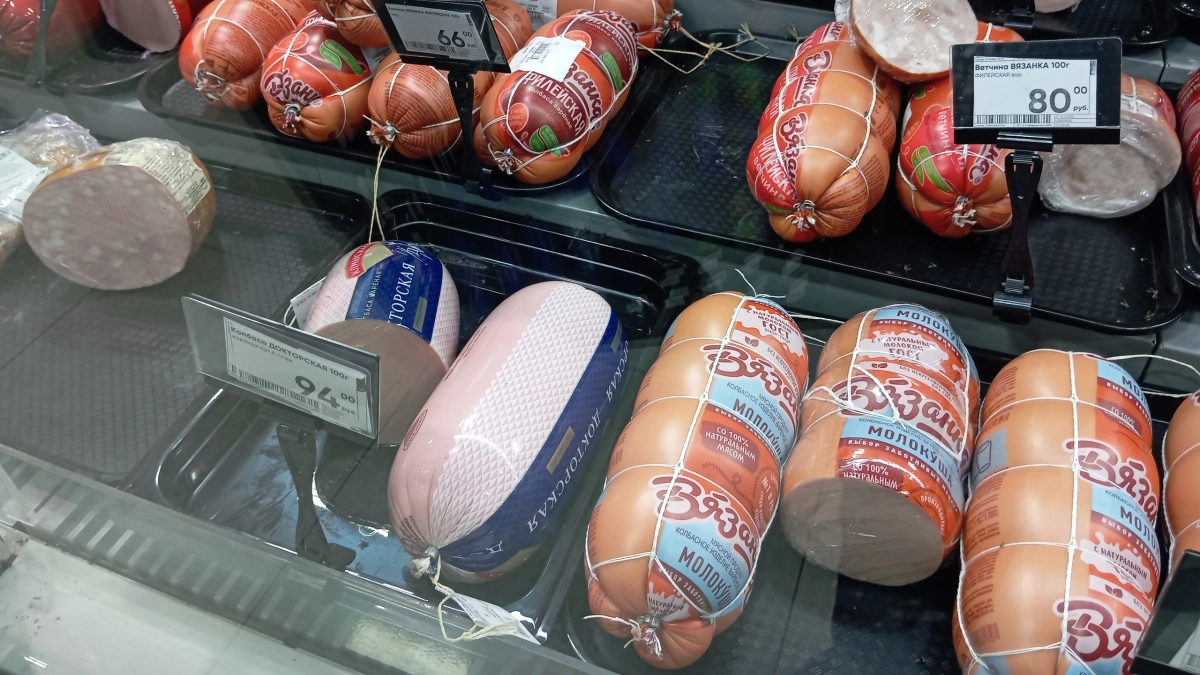 Раньше не смотрел состав, а теперь проверяю каждую колбасу: в некоторых мяса всего 5–20%