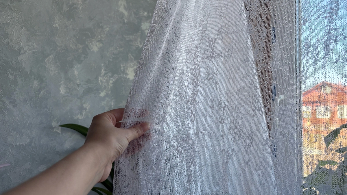 Шторы уходят в прошлое: чем закрывают окна в квартирах в 2026 году