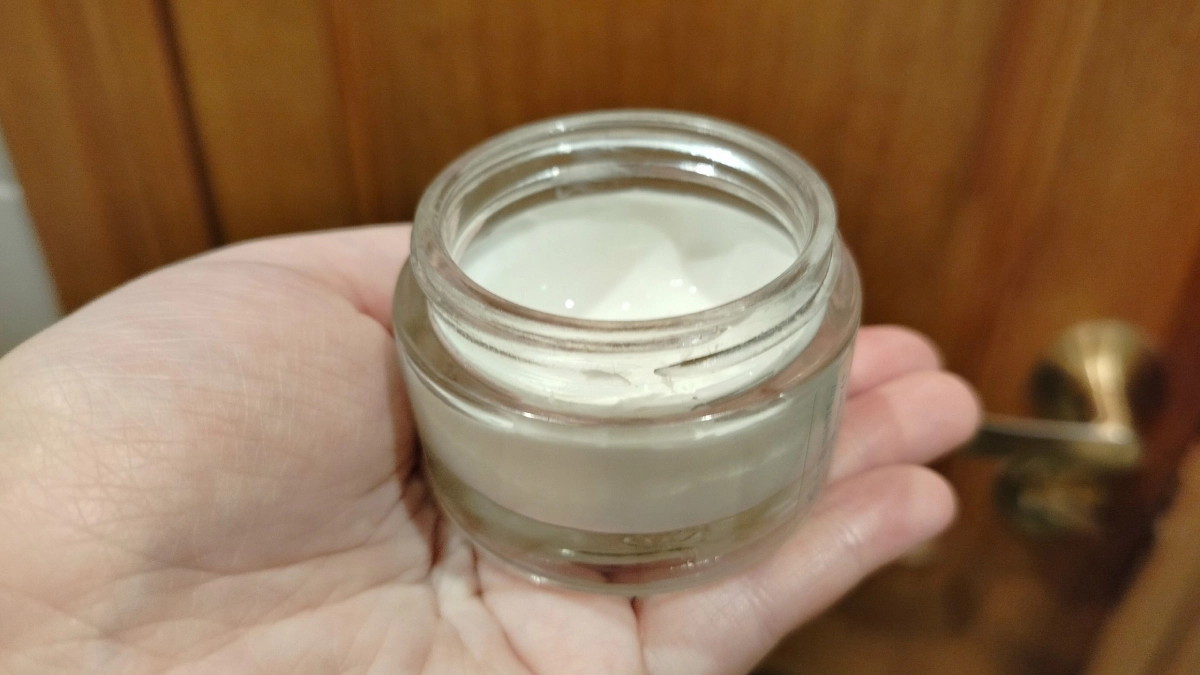 Крем уходит в прошлое? Морщины тают словно снег в апреле: это масло выравнивает тон кожи и делает её мягче