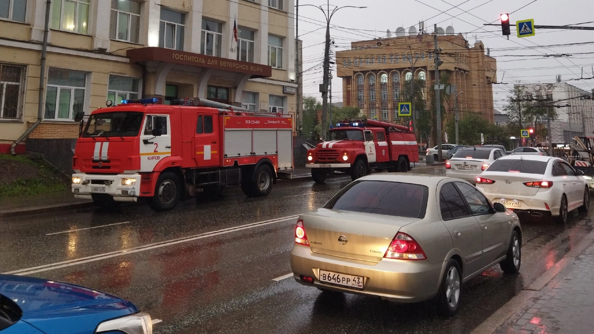 В Кирове загорелся рейсовый автобус, следовавший до аэропорта Победилово