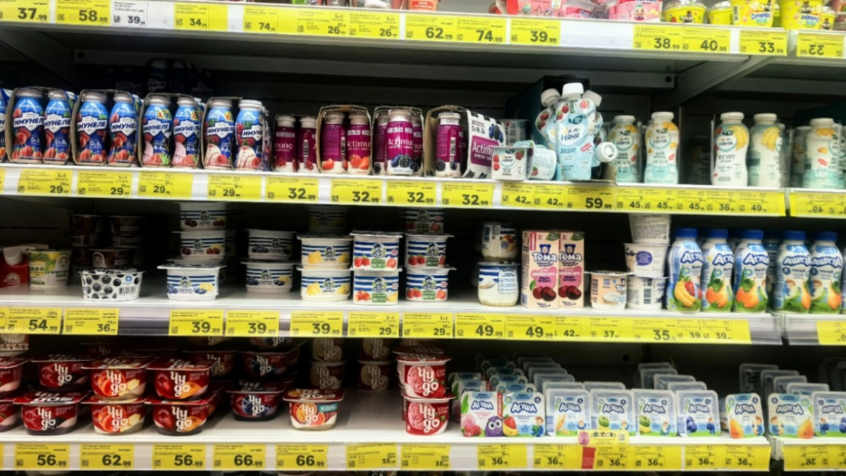 Зашла в "Магнит" за молоком, но вышла с целым пакетом напитков: вот что нашла в магазине - делюсь