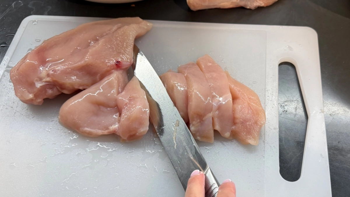 Узнала рецепт маринада, с которым курочка никогда не будет сухой - по-другому уже не готовлю