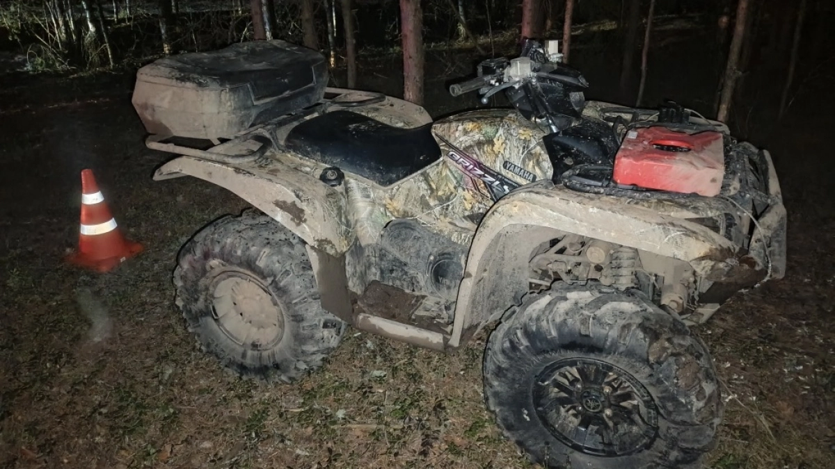 Двое подростков пострадали из-за перевернувшегося квадроцикла в Юрьянском районе