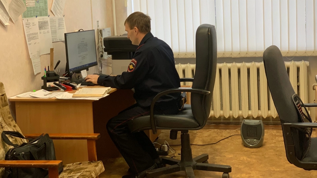 Мужчина из Кировской области выложил в сеть личные фото своей знакомой