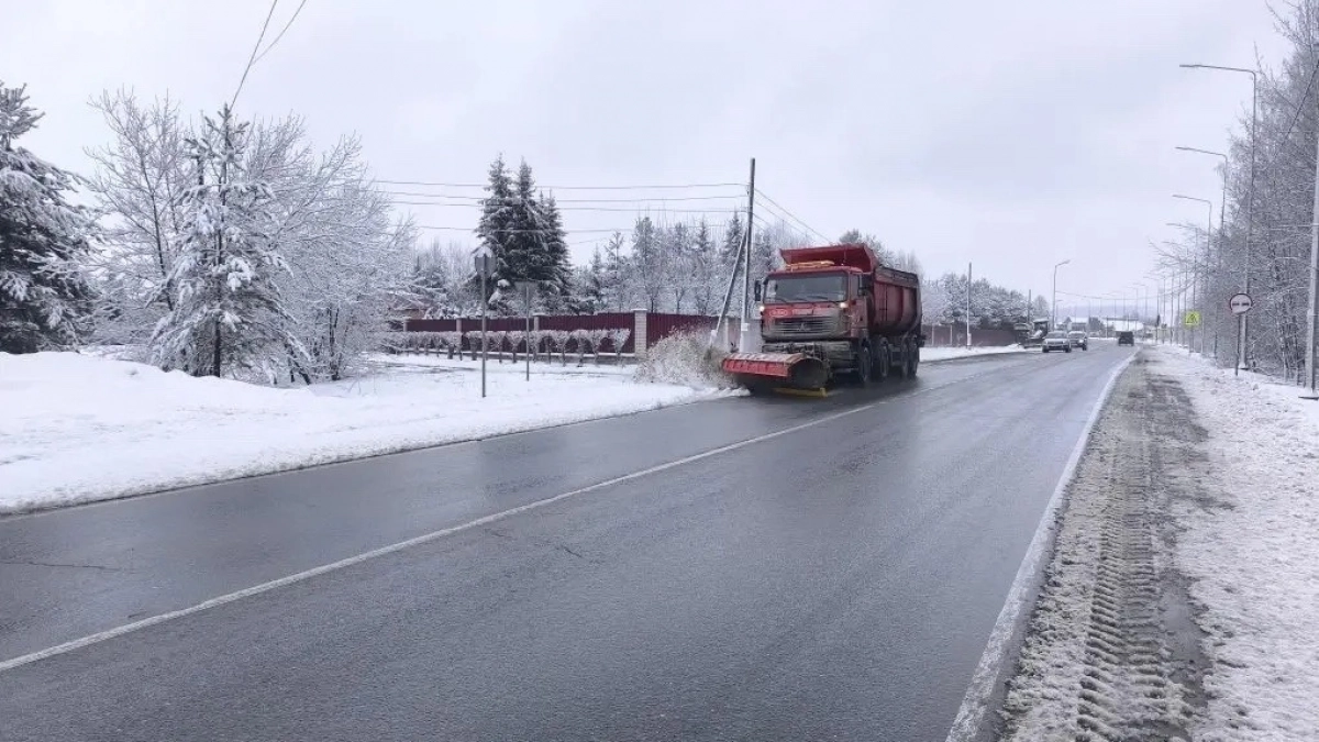 Минтранс Кировской области вывел 93 единиц спецтехники для ликвидации снегопада