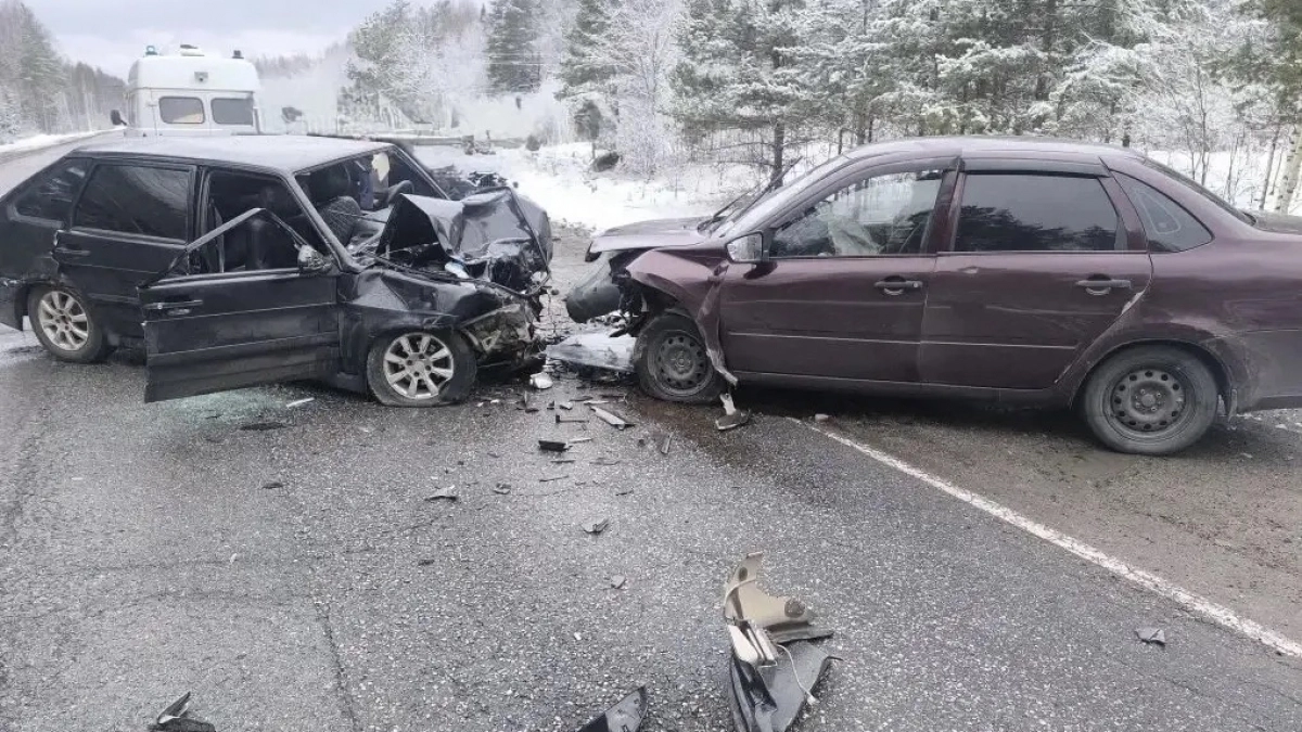 Стали известны детали ДТП с 18-летним и 20-летним водителями в Кировской области