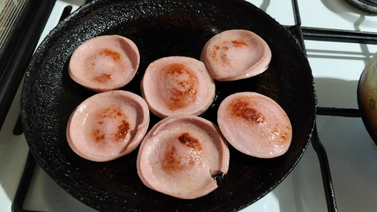 Домашняя колбаса за 150 рублей: экономный рецепт «Дожить до зарплаты» — семья в восторге