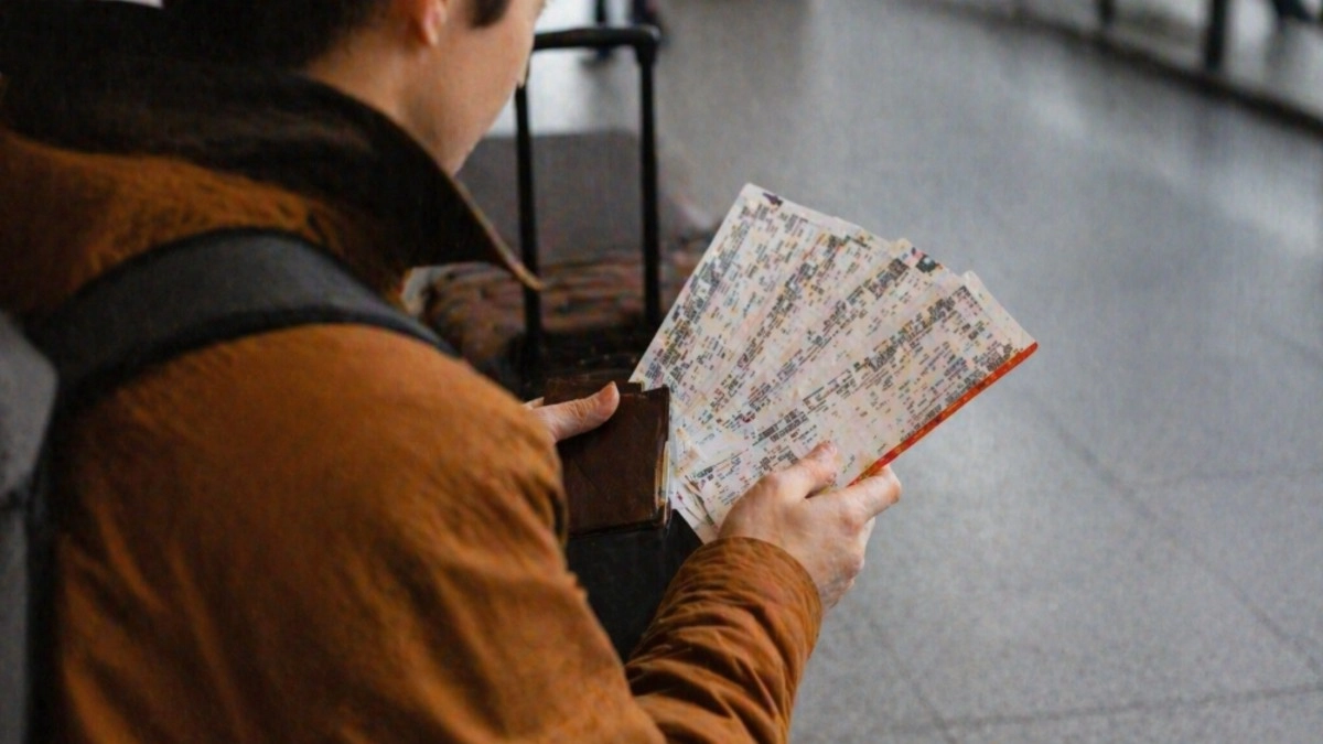 Почему билеты на один и тот же поезд исчезают из продажи, потом возвращаются, а цена за несколько часов меняется заметно на глазах