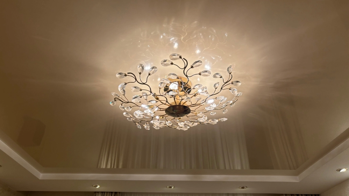 Чем отмыть потолок: лучшие средства, 3 способа для натяжного и окрашенного потолка — без разводов, без химии, без лишних усилий 