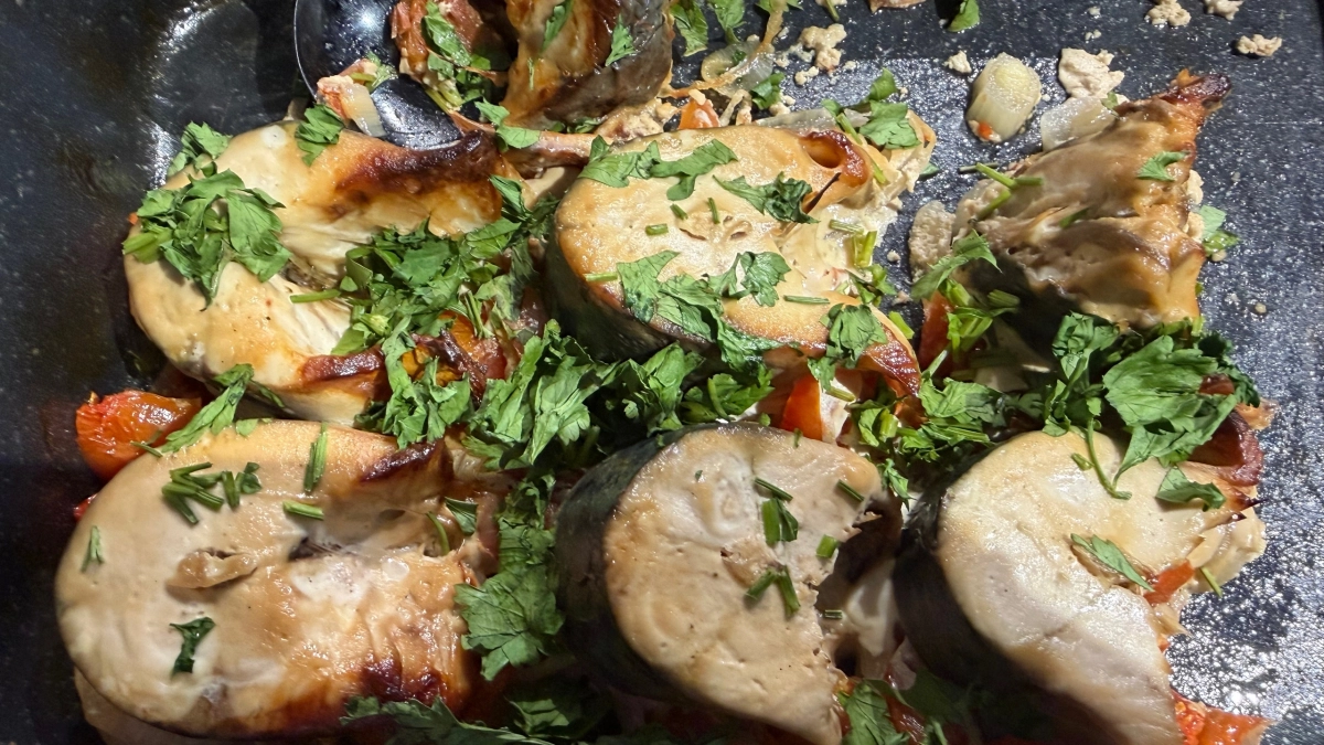 Масло решает всё: на чём жарить минтай и треску, чтобы получить сочную мякоть и хрустящую корочку