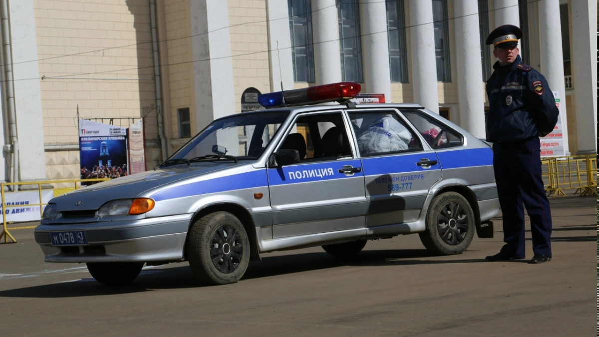 Кировчанка едва не потеряла полмиллиона рублей при покупке двери