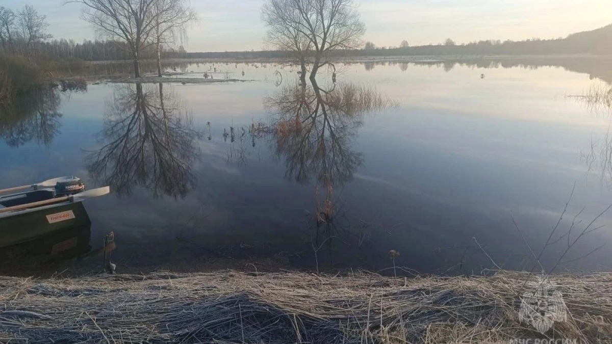 Уровень воды в Вятке растет: новые подтопления зафиксированы в девяти районах области