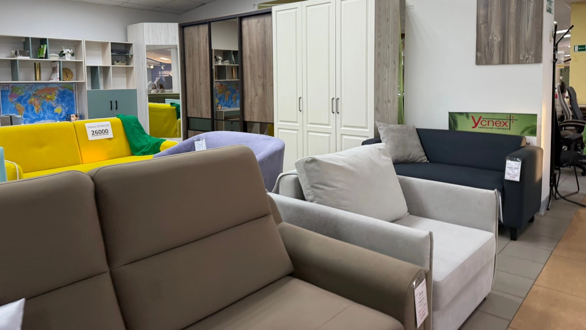 Не повторяйте: как неправильный оттенок дивана и плохой свет разрушают семейные вечера — советы с 5 проверками