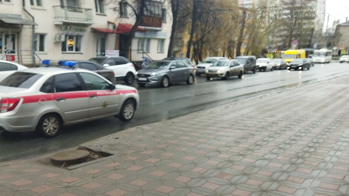 "Вилял из стороны в сторону": в Кировской области задержали пьяного 49-летнего лихача 