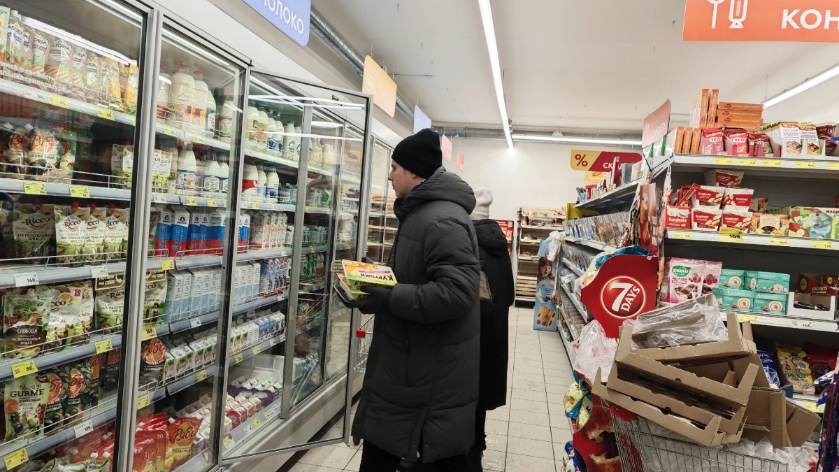 Обезжиренный творог хуже усваивается, а плавленые сырки — не сыр: 5 правил выбора, чтобы не купить подделку