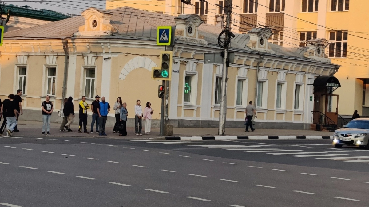 Верховный Суд поставил точку: обязан ли водитель ждать, пока пешеход полностью перейдет дорогу
