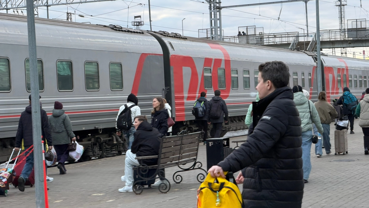 Поезд‑отель вместо гостиницы: почему РЖД превратили Золотое кольцо в ленивый круиз для занятых туристов