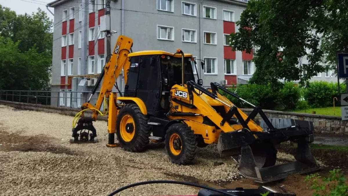 29 тракторов с навесным оборудованием поступят в районы Кировской области