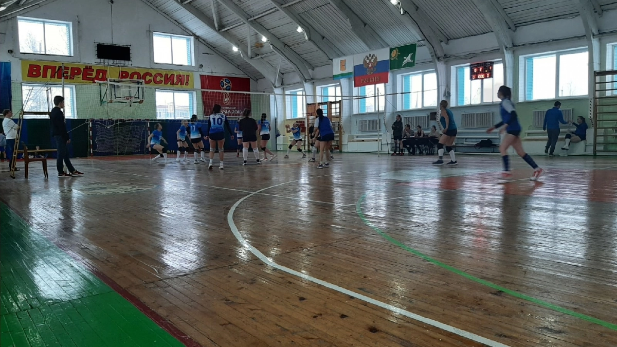 Для всех жителей Кировской области откроют двери школьных спортзалов и бассейнов