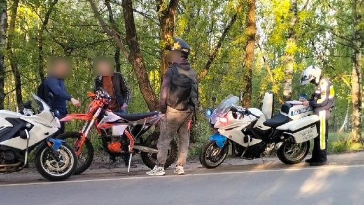 В Кирове 16-летний байкер предстанет перед судом за удар инспектора после погони