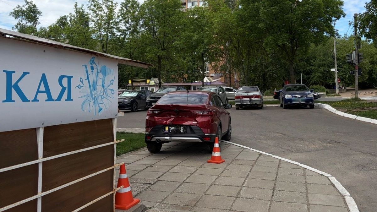 В Кирово-Чепецке женщина попала под свое же авто, внутри которого никого не было