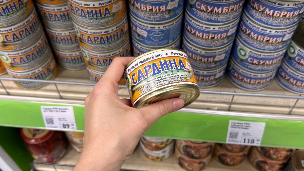 Почему рыба из одной банки — нежная, а из другой — резиновая как подошва? Секреты выбора рыбных консервов от Роскачества