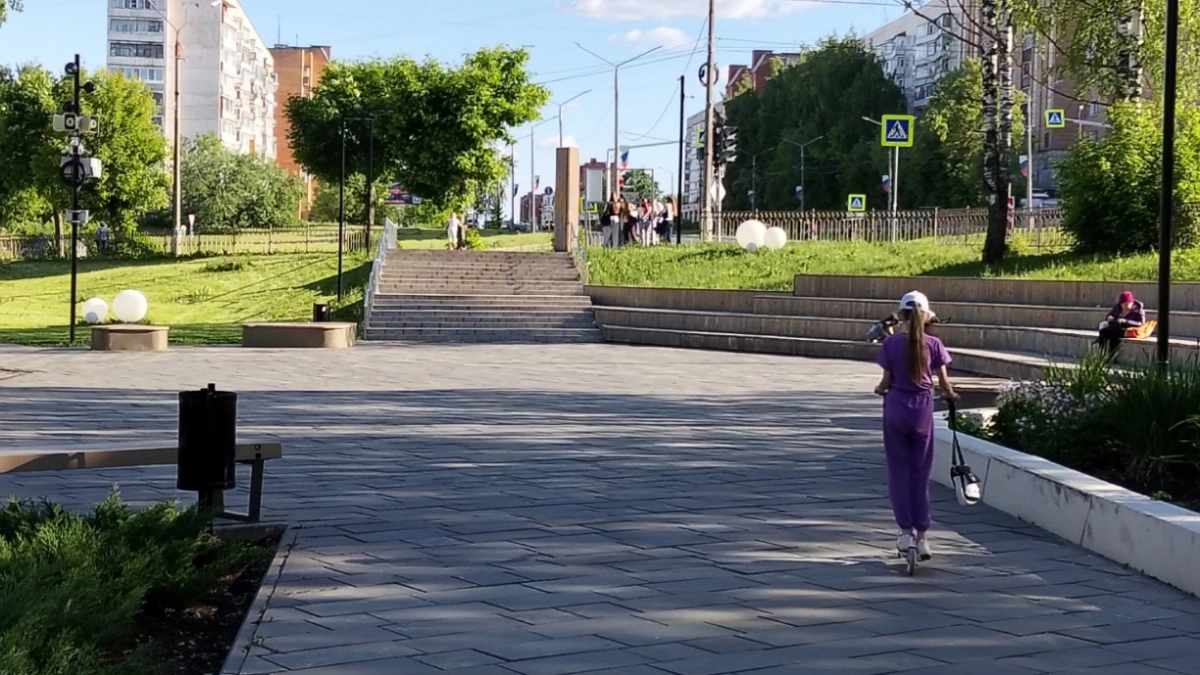 Прелестное имя для девочки - переводится как "защита" и "чужеземка". В СССР его не любили, зато сейчас оно бьет все рекорды