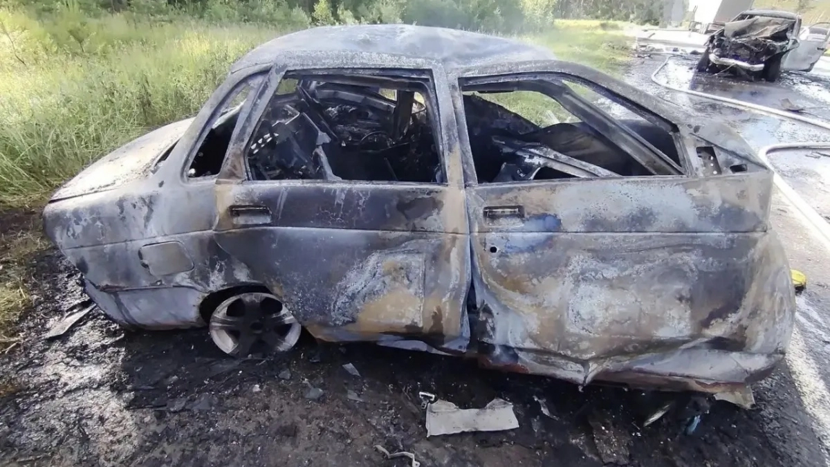 Молодой мужчина не смог выбраться из вспыхнувшего авто после ДТП под Нолинском