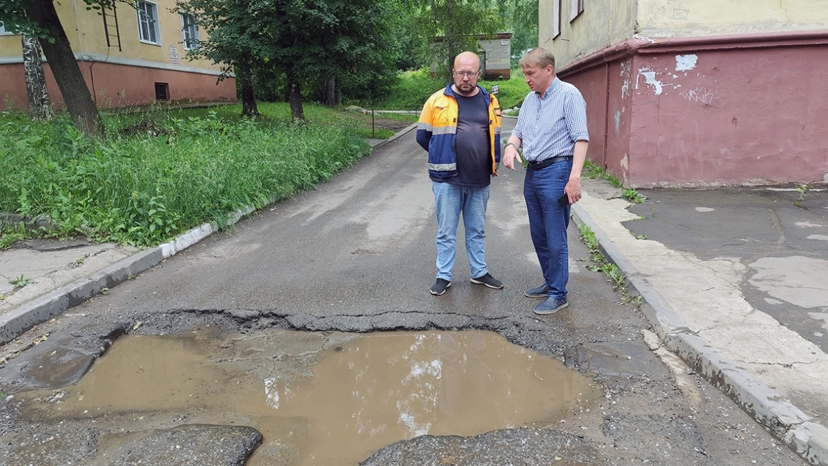 В Кирово-Чепецке уберут гигантскую яму во время ремонта улицы Энгельса