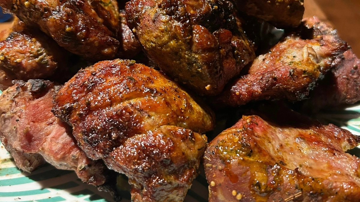 Самый сочный и вкусный шашлык — не из шеи: что брать вместо неё
