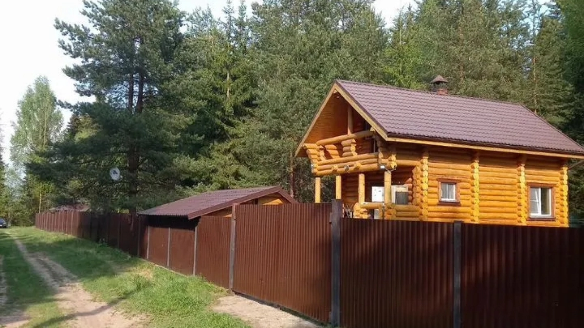 Двухэтажный дом с баней продают в Кирово-Чепецком районе за 7 миллионов рублей