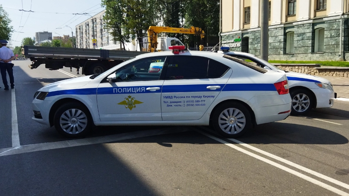 Остановил ДПС, спросили "Куда едете?". Я ответил честно и поехал дальше — делюсь работающей формулой