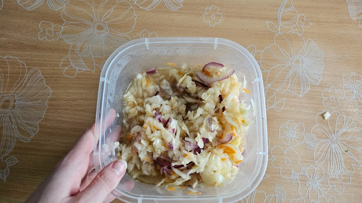 Квашеная капуста по ГОСТу — желтоватая, а я хочу белую. Рассказываю, как добиться снежного цвета дома