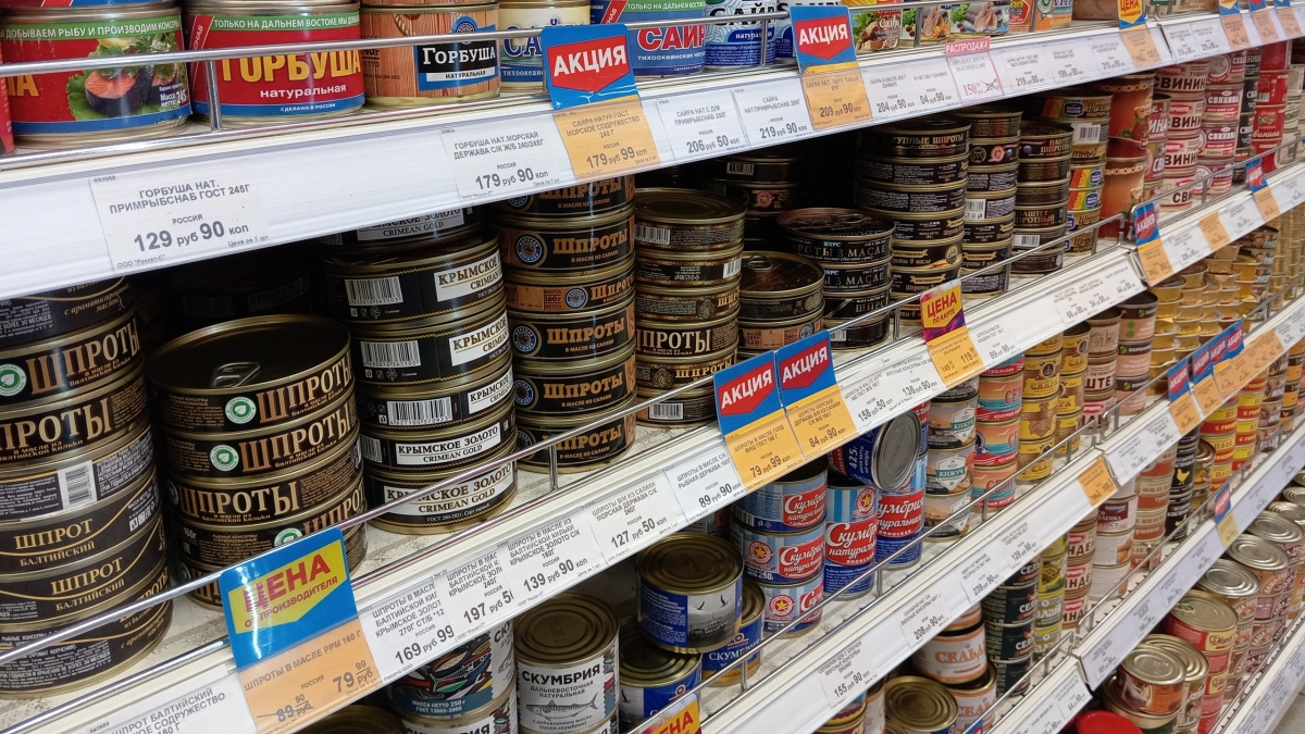 Можно брать хоть 10 банок – внутри 100% мясо: Росконтроль назвал проверенные бренды тушенки из популярных магазинов